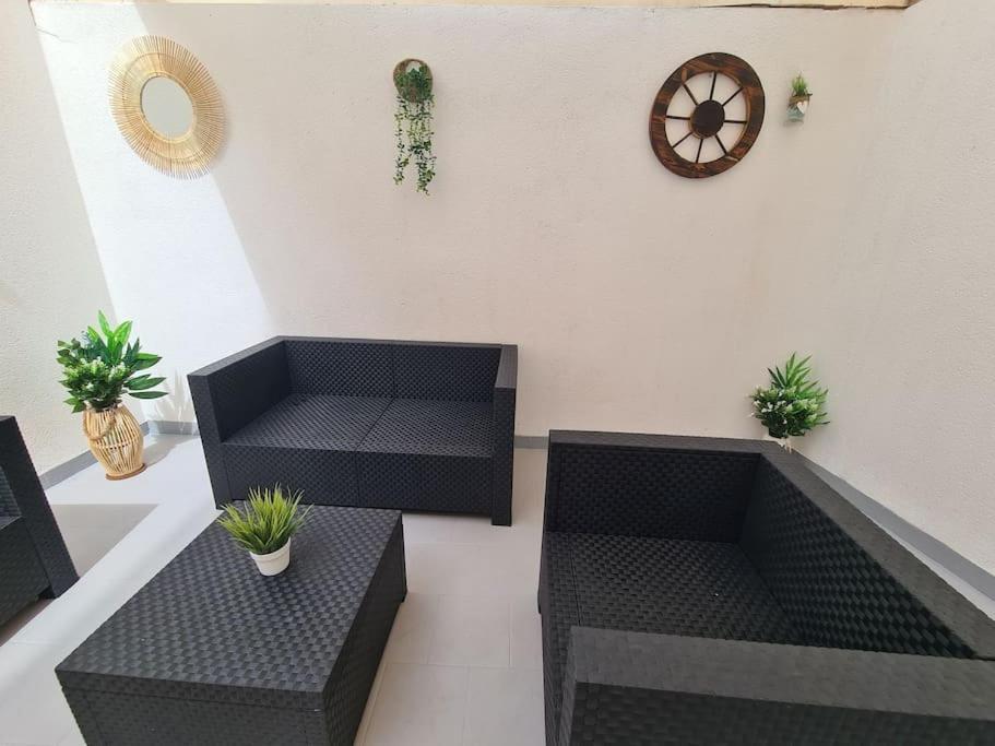Beautiful Apartment With Patio 또레비에하 외부 사진