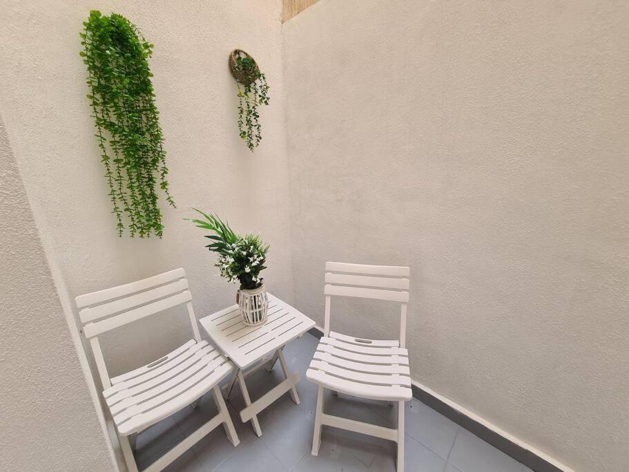 Beautiful Apartment With Patio 또레비에하 외부 사진